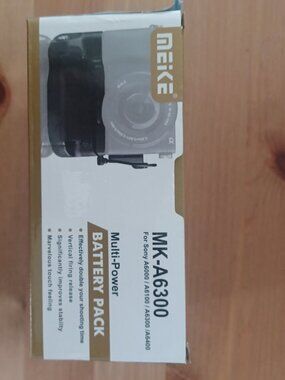 Vertical Battery Grip For Sony Alpha A6000 A6100 A6300 A6400 Meike MK-A6300